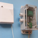 Radiowy transmiter przekaźników